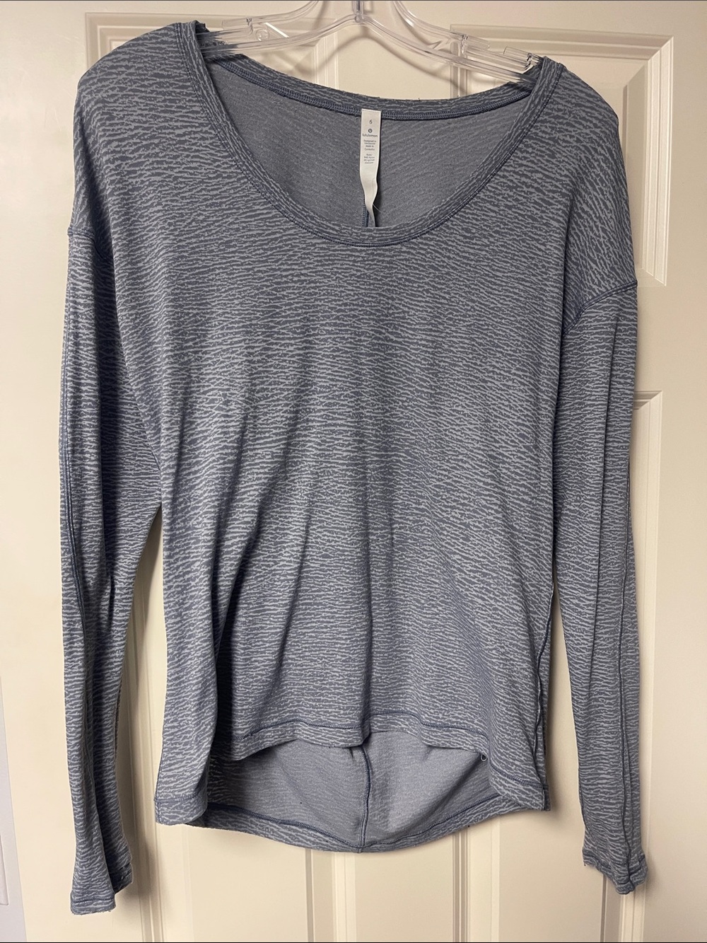 Heathered Light grey Long-Sleeve Women's Top
